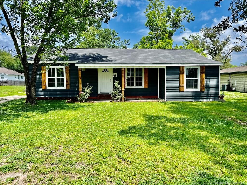 Property Photo: 540 Mustang Street LA 70663