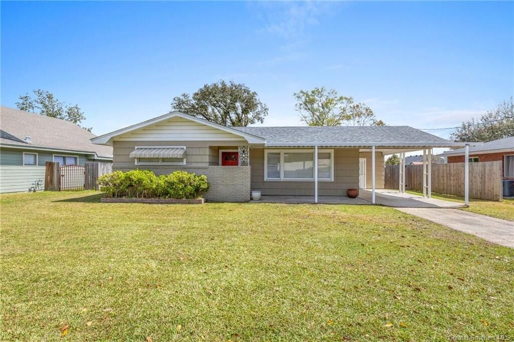 Property Photo: 4115 Center Street LA 70607