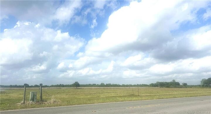 Property Photo: 13636 Vaussine Road LA 70591