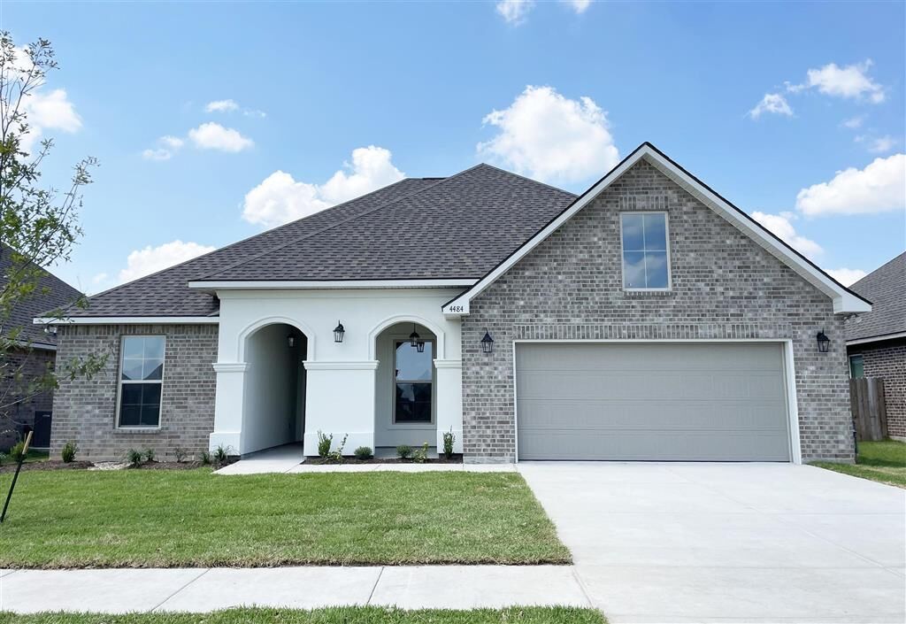 Property Photo: 4484 Cornerstone Crossing LA 70607