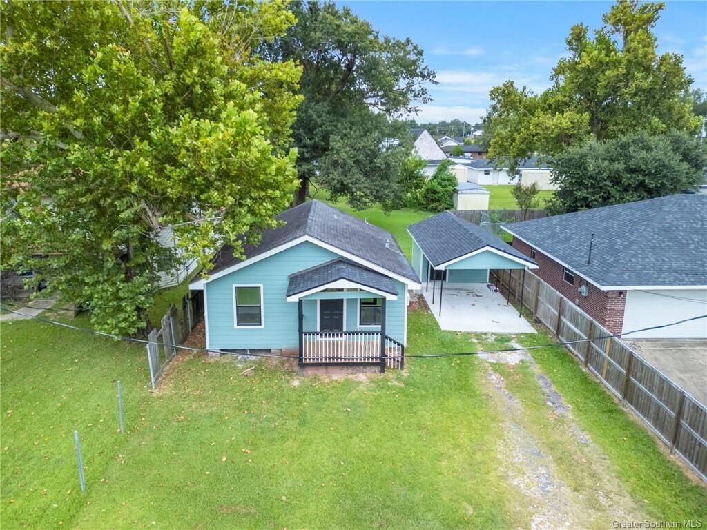 Property Photo: 2121 6th Street LA 70601