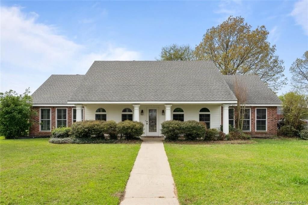 Property Photo: 2405 Tyler Street LA 70605