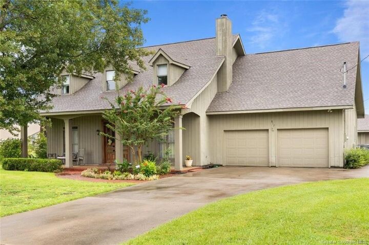 Property Photo: 812 Contour Street LA 70605