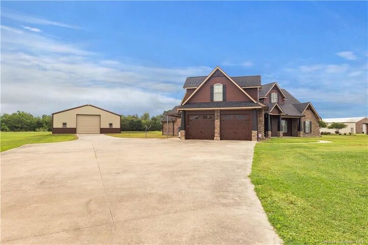 Property Photo:  23030 E Prairie Way E  LA 70647 