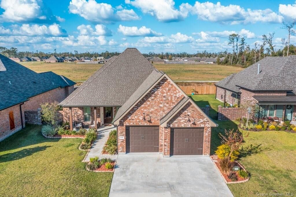 Property Photo:  668 Victory Way  LA 70611 
