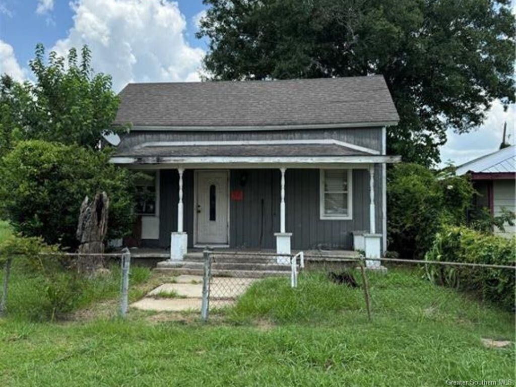 Property Photo: 104 N Moss Street N LA 70601