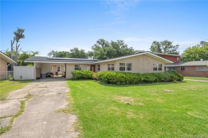 Property Photo:  2207 Clooney Street  LA 70601 