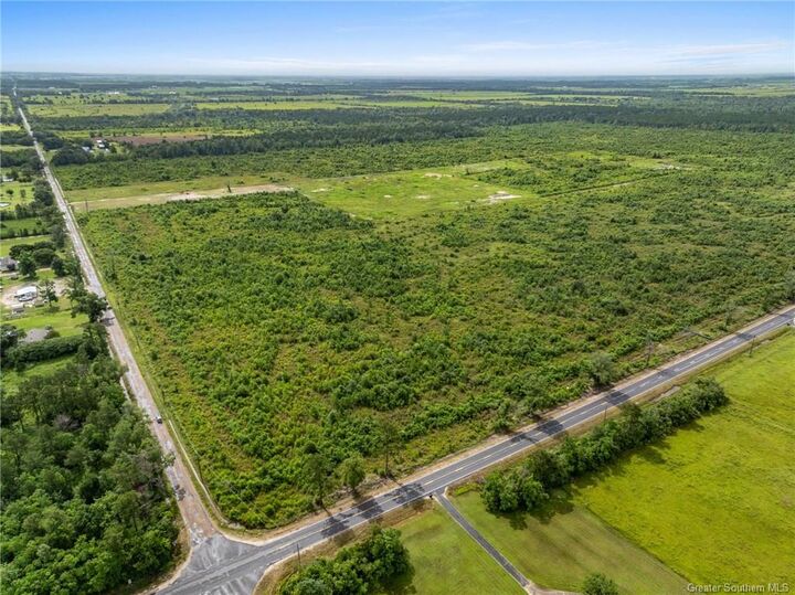 Property Photo: 17 Abie Fontenot Road LA 70647
