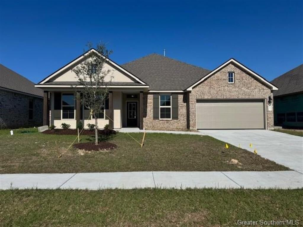 Property Photo:  4661 E Ridge Road E  LA 70607 