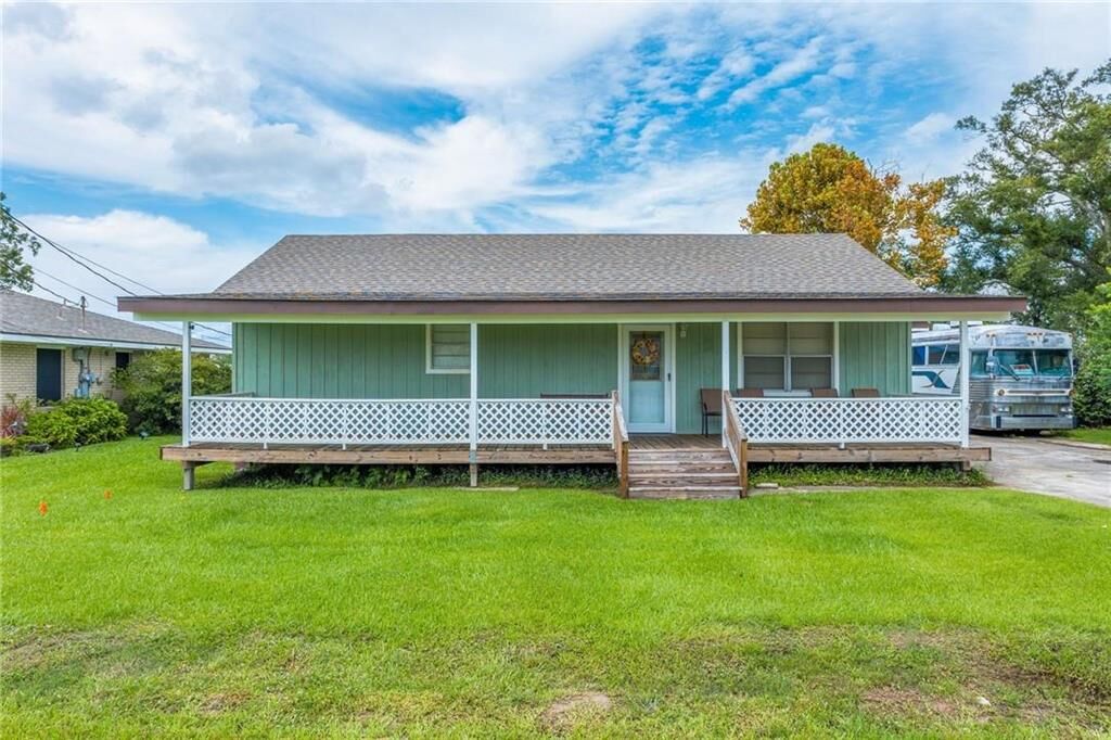 Property Photo: 150 Mustang Street LA 70663