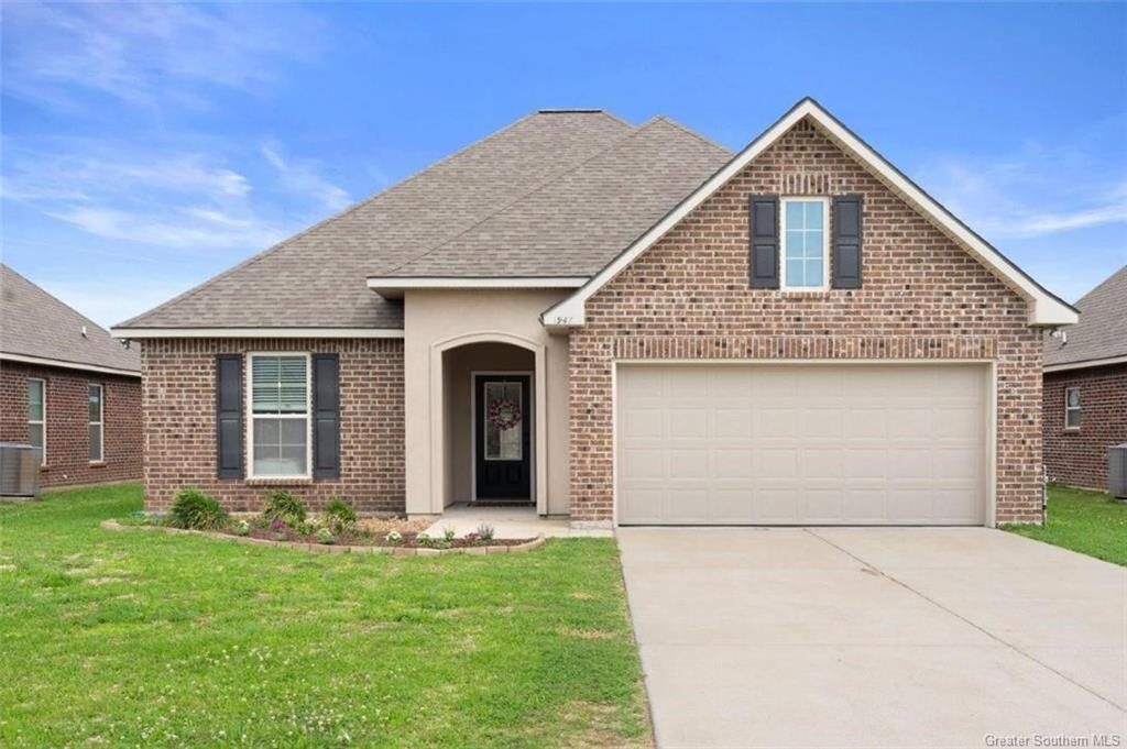 Property Photo: 1947 Calvin Court LA 70607