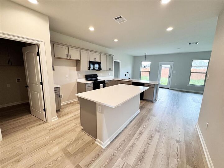 Property Photo: 148 Chandler Lane LA 70665