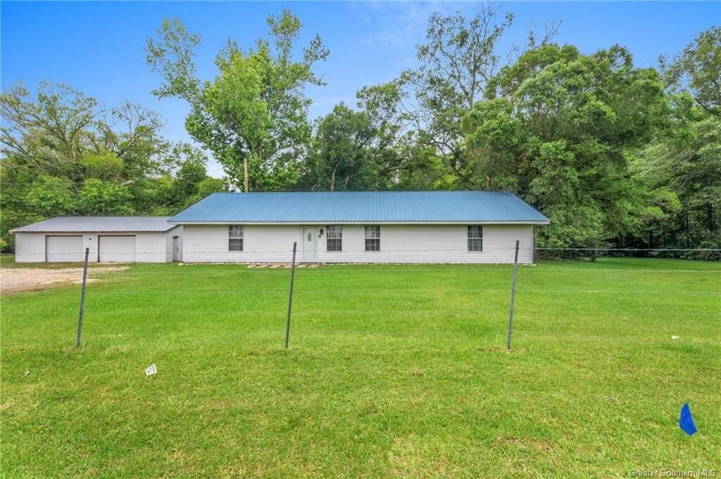 Property Photo:  6592 US 171 Highway  LA 70634 