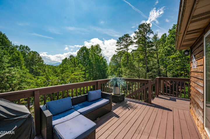 Property Photo: 1727 Brent Hills Boulevard TN 37738