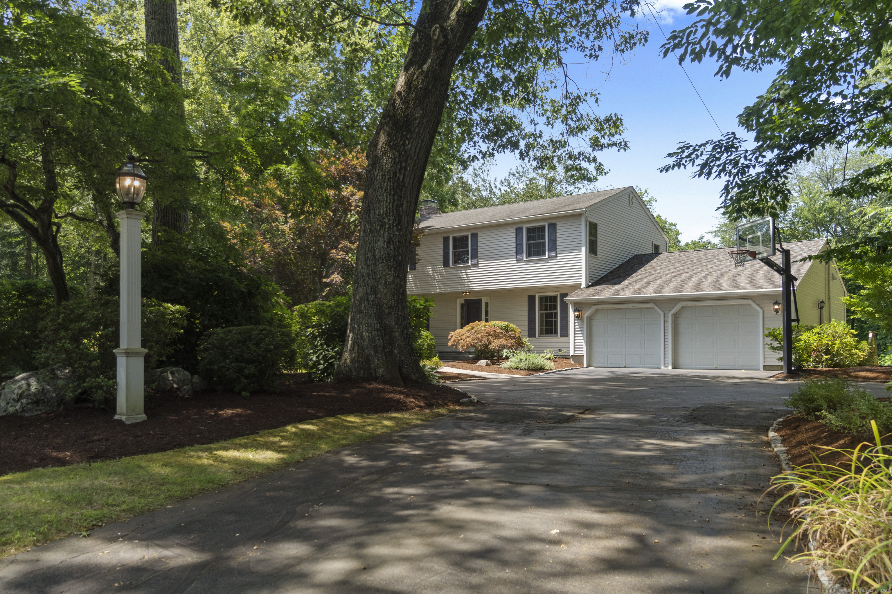 Property Photo:  241 Hunters Trail  CT 06443 