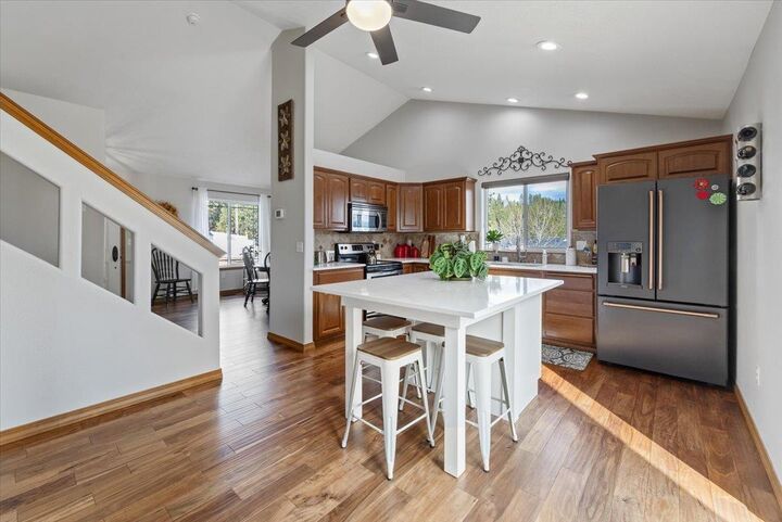 Property Photo:  5507 N Colton Ln  WA 99212 