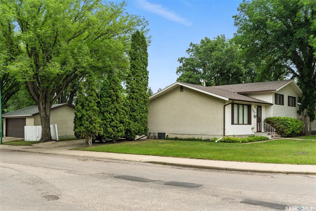 Property Photo: 2370 Easthill SK S7J 3E5