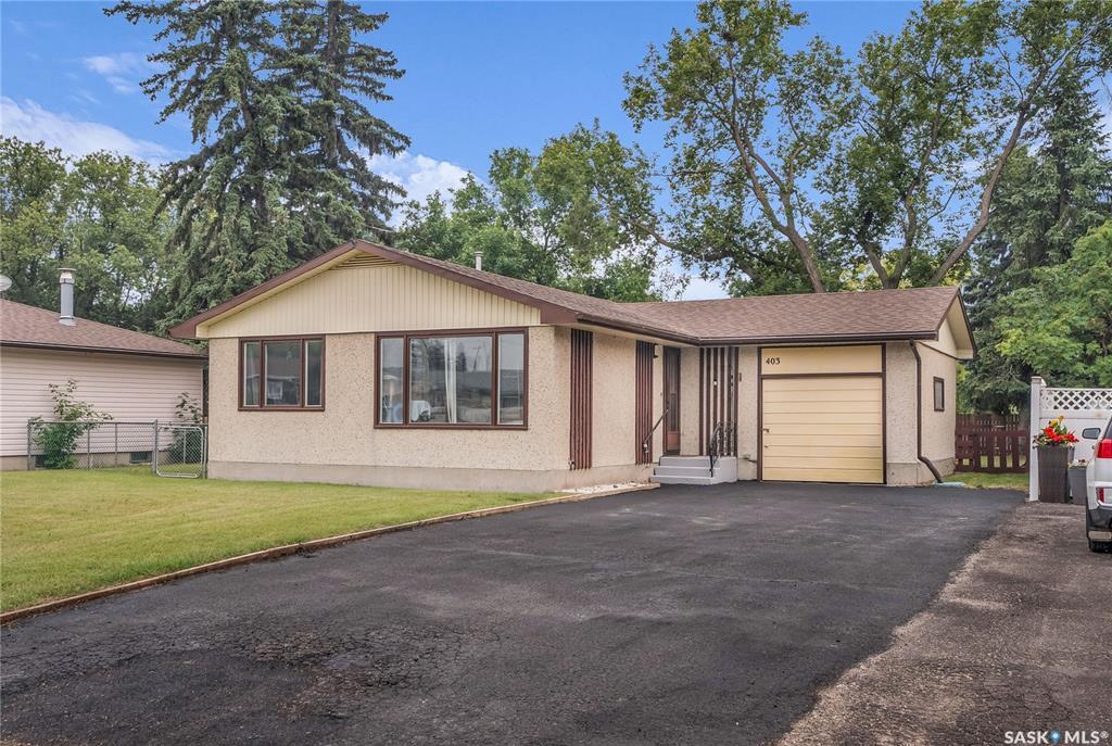 Property Photo: 403 5th Avenue E SK S0K 4T0