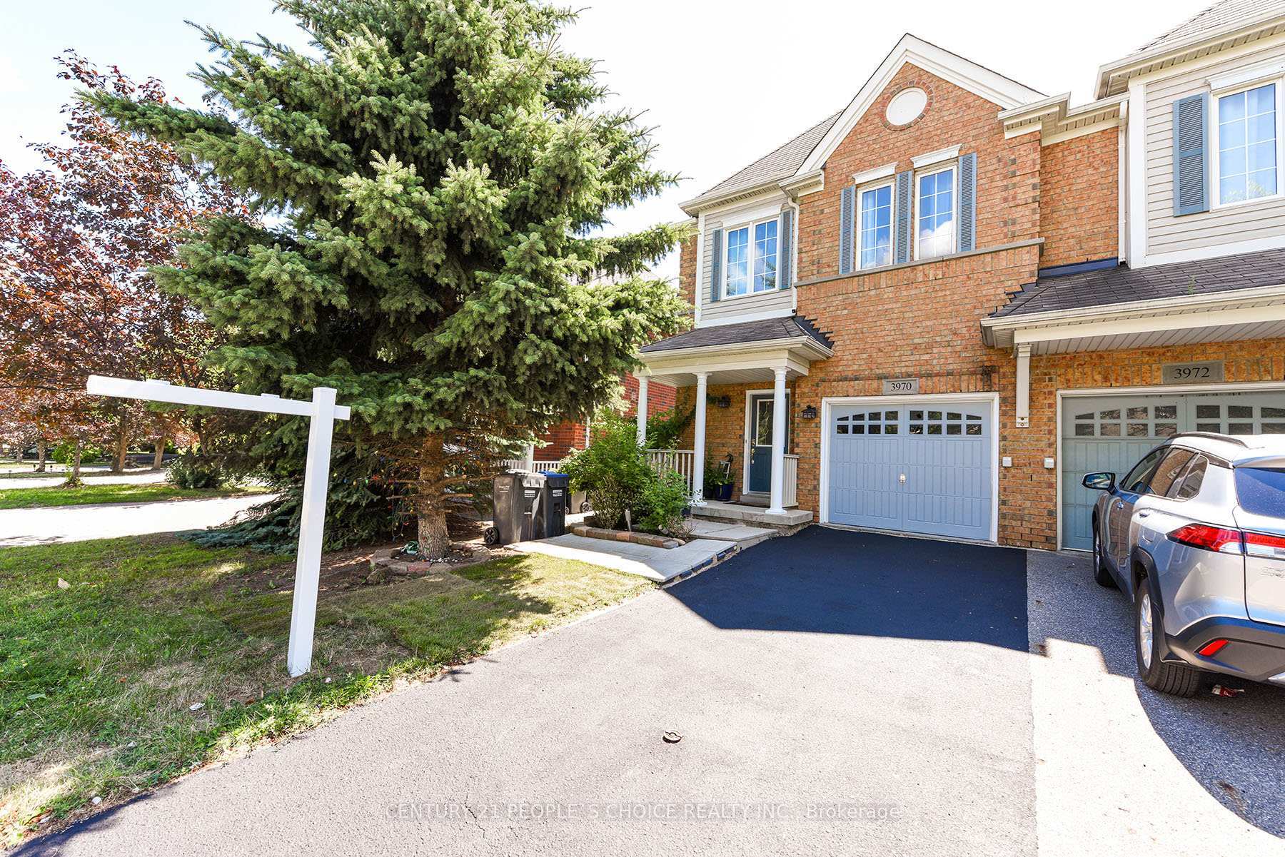 Property Photo:  3970 Stardust Drive  ON L5M 8A5 