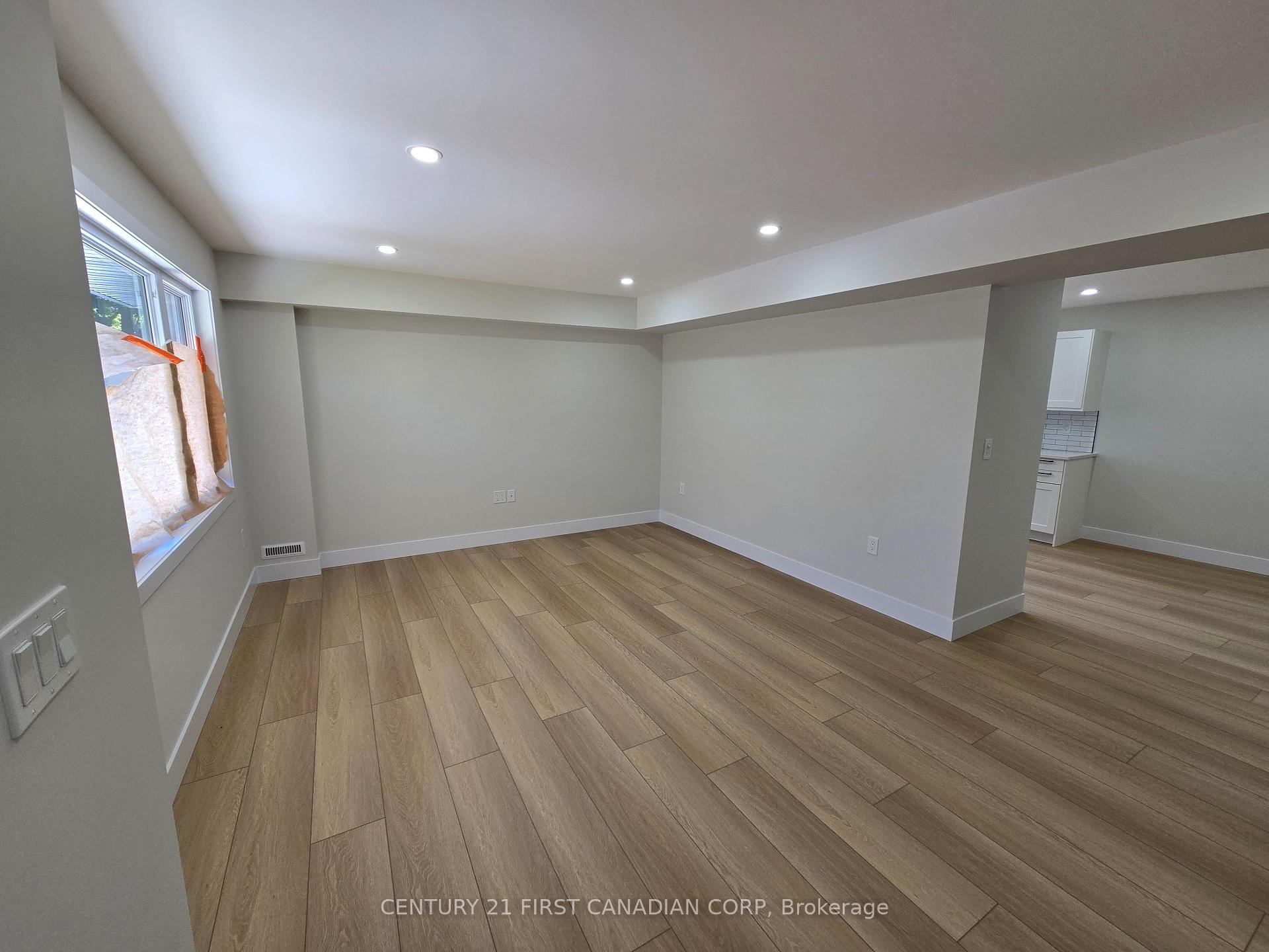 Photo de la propriété:  640 Victoria Street 1  ON N5Y 4C1 