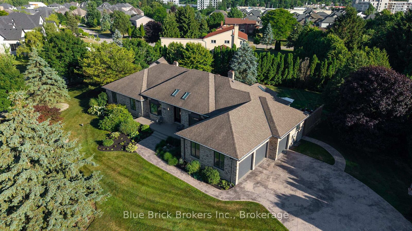 Property Photo:  768 Franklinway Crescent  ON N6G 5C8 