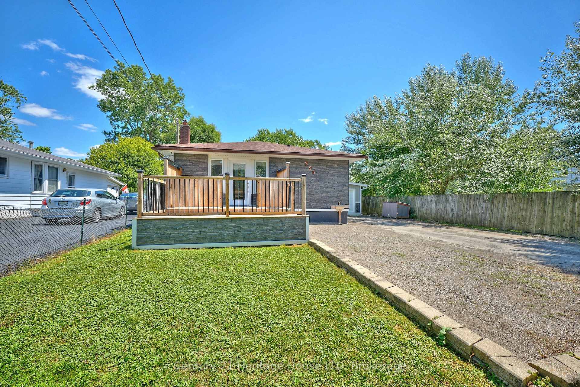 Property Photo: 296 Rose Avenue ON L2A 4M1