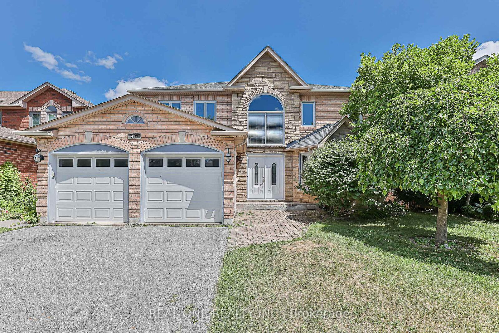 Property Photo: 493 Sandalwood Court ON L1G 7X9