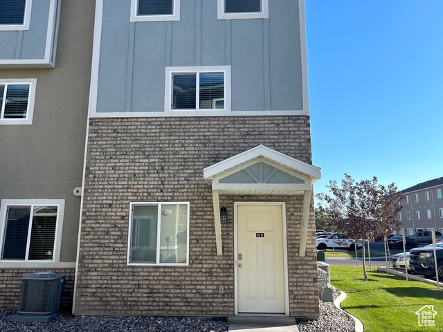 37 E 670 N  Vineyard UT 84059 photo
