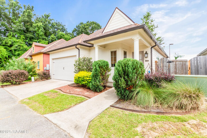 Property Photo: 104 Seabrook Lane LA 70508