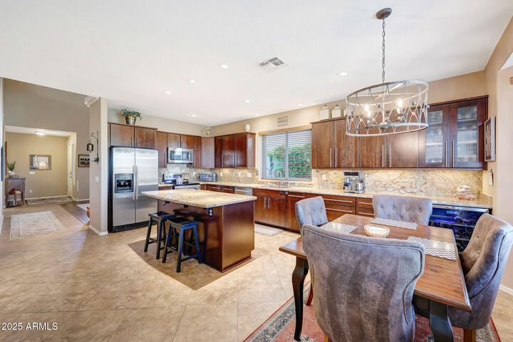 Property Photo: 4317 E Smokehouse Trail AZ 85331