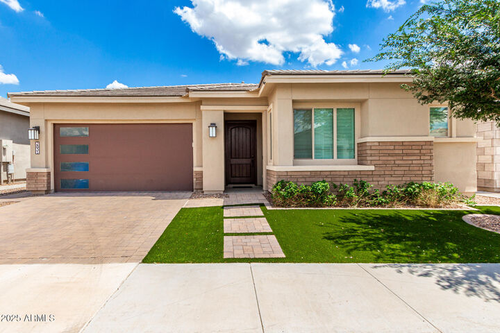 2831 E Los Gatos Drive  Phoenix AZ 85050 photo