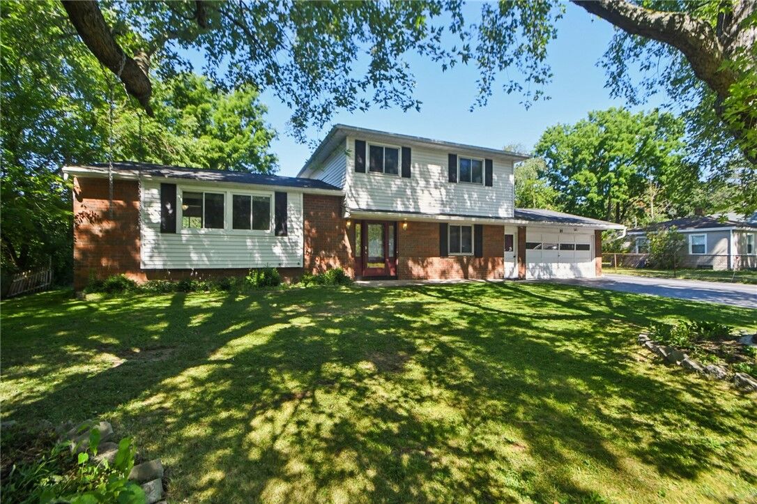 Property Photo:  21 Ruth Terrace  NY 14624 
