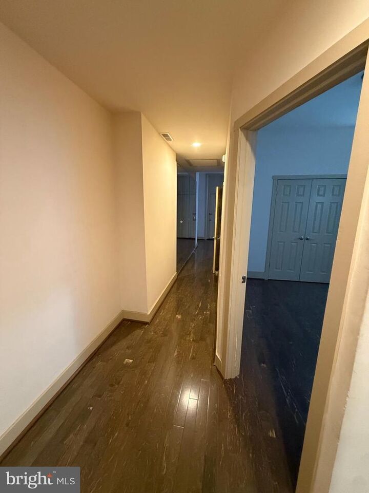 Property Photo: 1431 Spruce Street 2R PA 19102