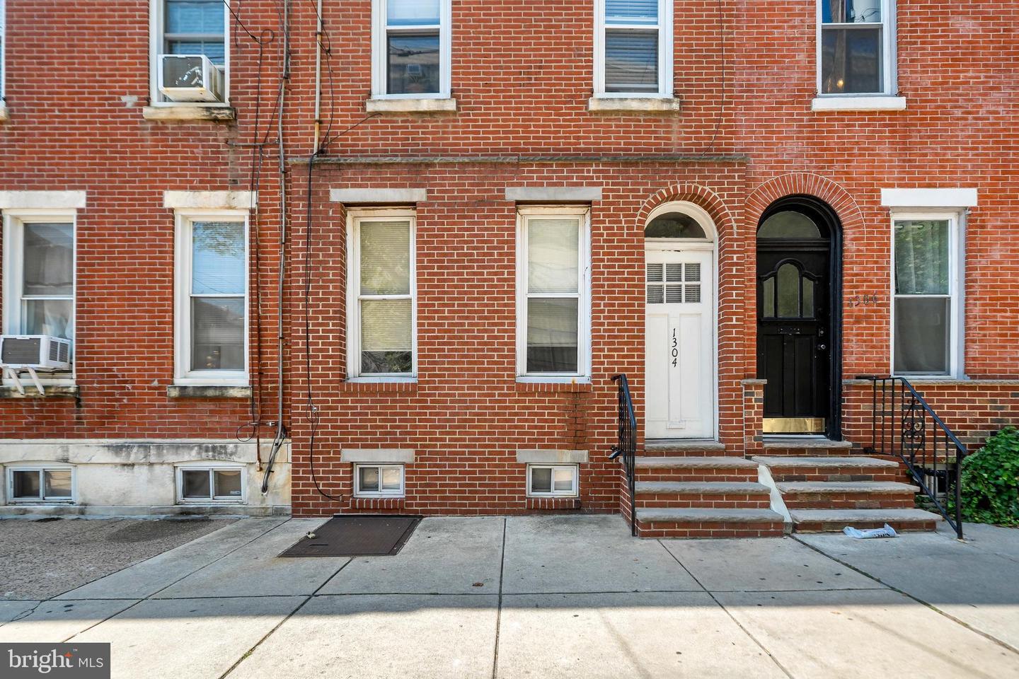 Property Photo:  1304 Jackson Street 1  PA 19148 