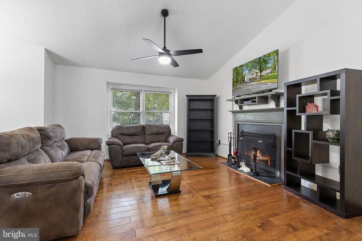 Property Photo:  10417 Forest Hill Court  VA 22408 