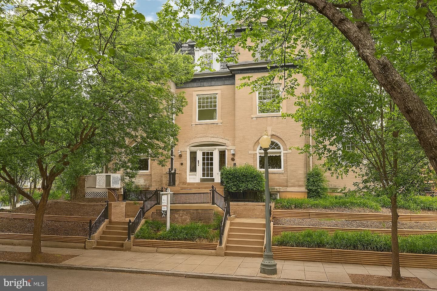 Property Photo:  3342 18th Street NW  DC 20010 
