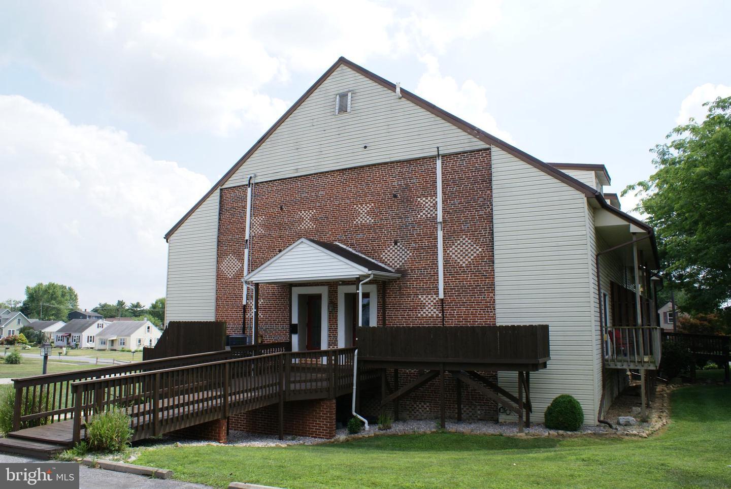 Property Photo: 1121 Stanley Avenue 10 PA 17201