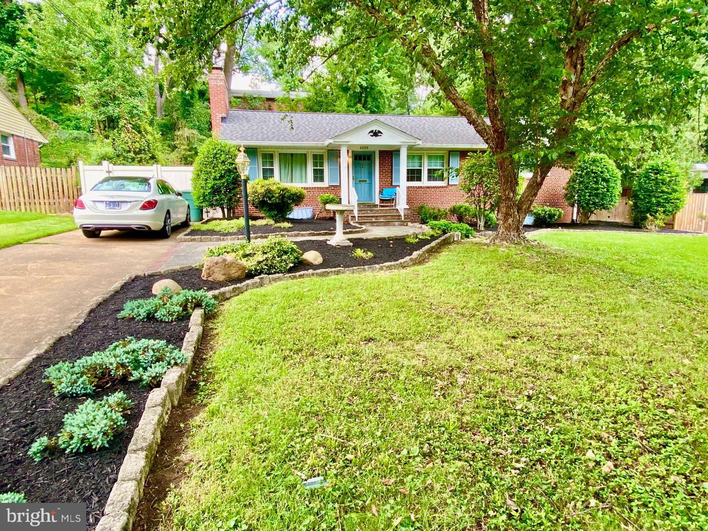 Property Photo: 6055 N Morgan Street VA 22312