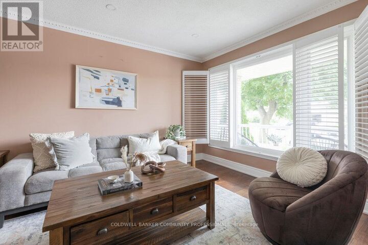Property Photo: 8 Colgate Court ON L9C 6Z6