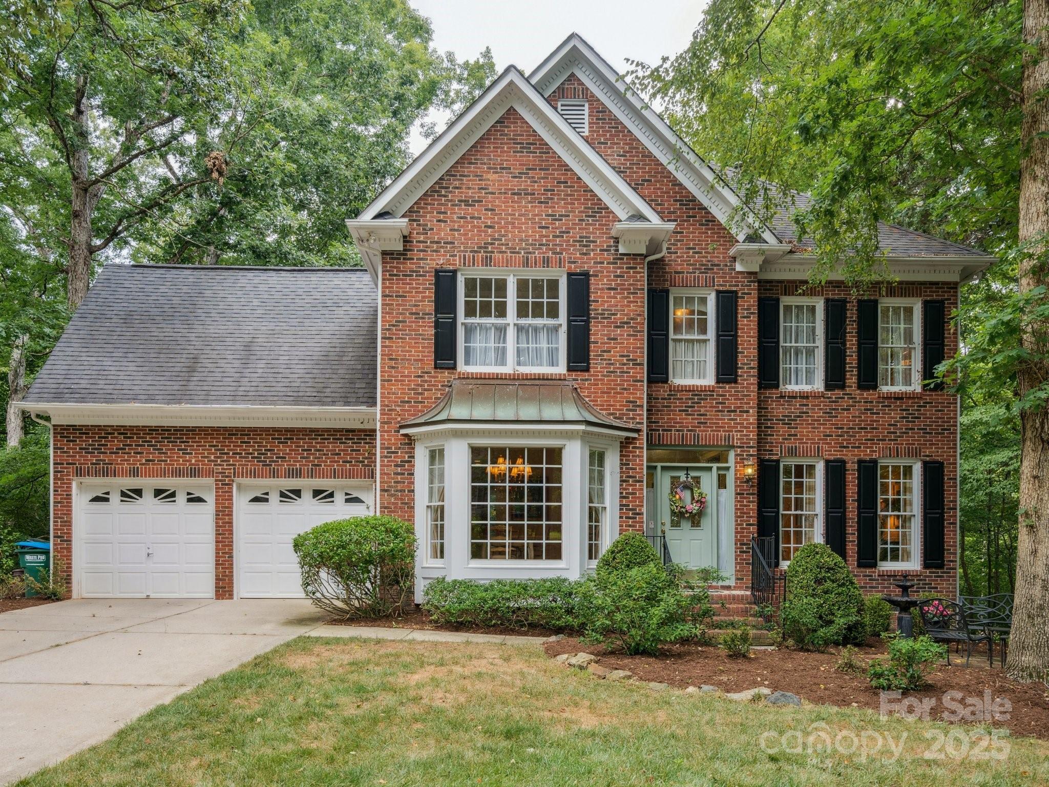 Property Photo: 423 Shrewsbury Lane NC 28105