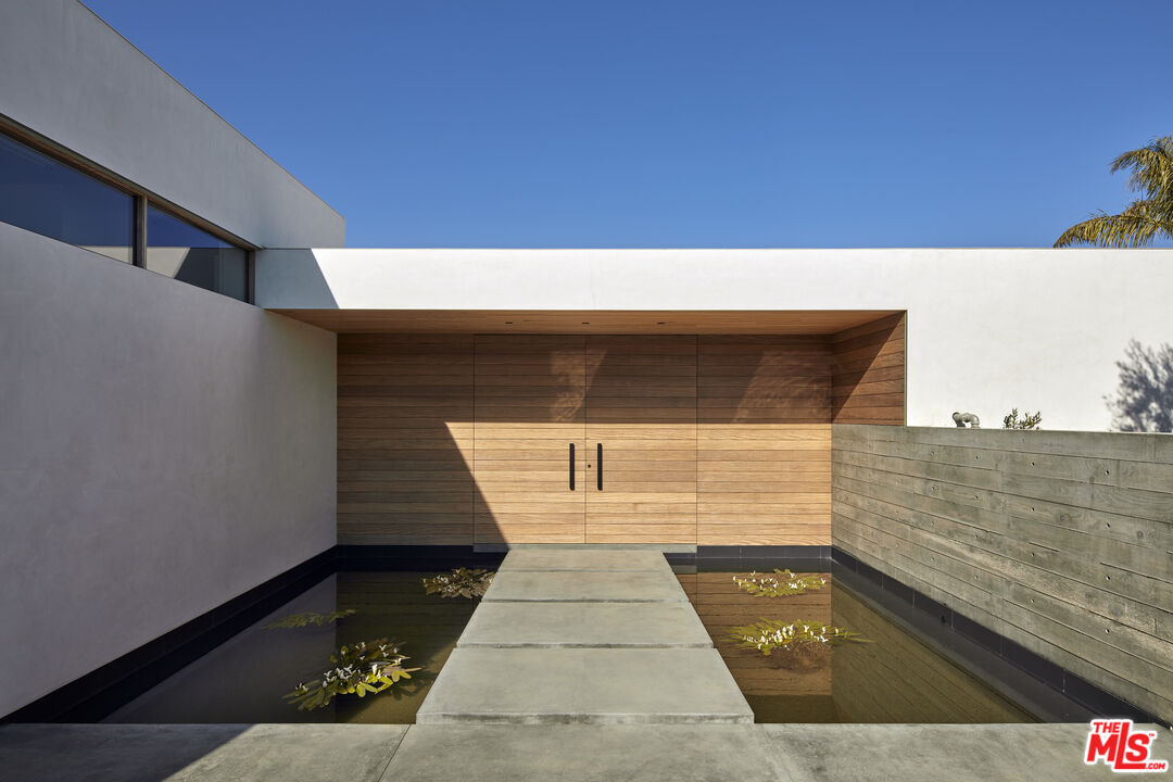 Property Photo:  6708 Wildlife Rd  CA 90265 
