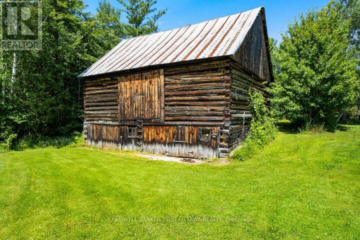 Property Photo:  9252 Highway 511 Road  ON K0G 1K0 