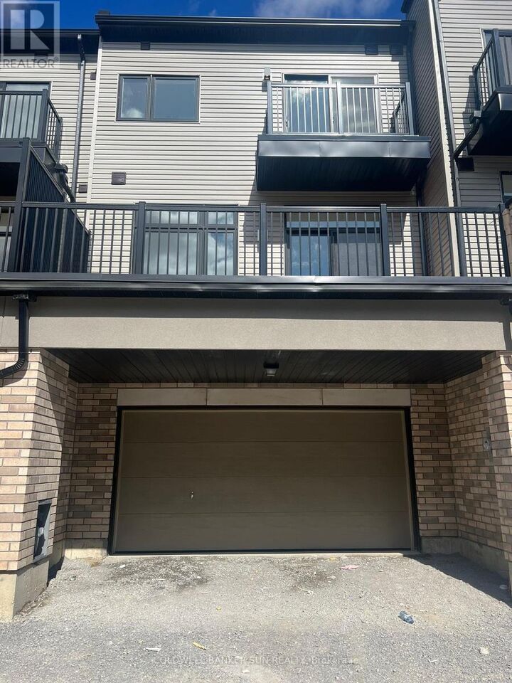 Property Photo:  801 Conlin Road East  ON L1H 7K5 