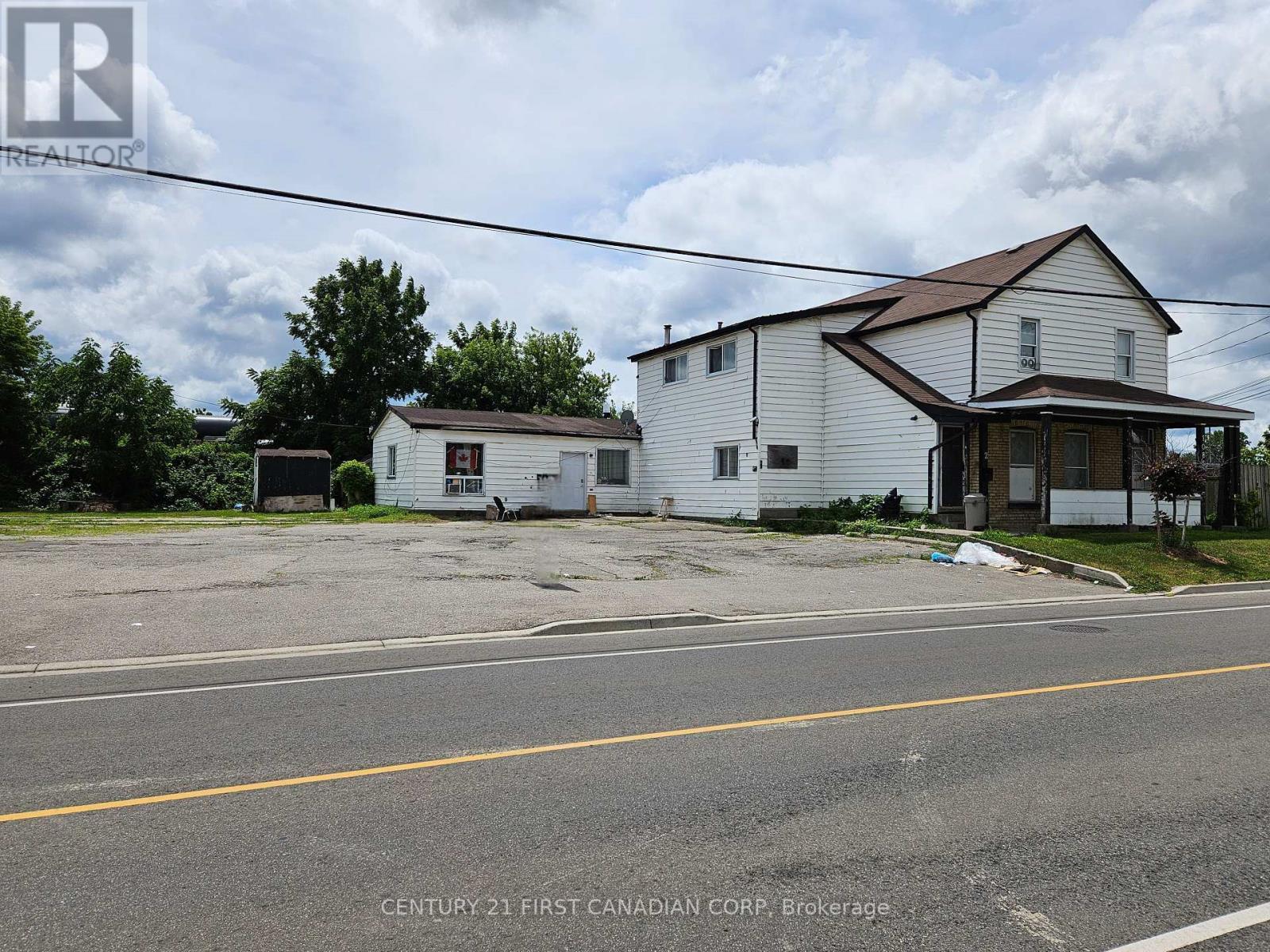 Property Photo: 1085 Brydges Street ON N5W 2B5