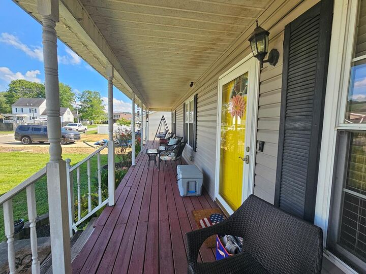 Property Photo:  1007 Jackson St  KY 41230 