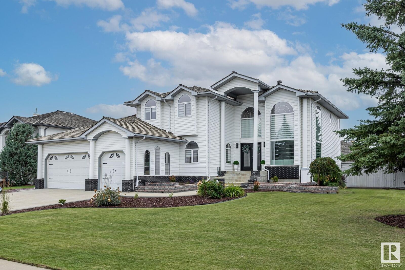 Property Photo: 52304 Rge Road 233 36 AB T8B 1C9