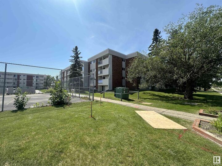 Property Photo:  11255 31 Avenue NW 68  AB T6J 3V6 