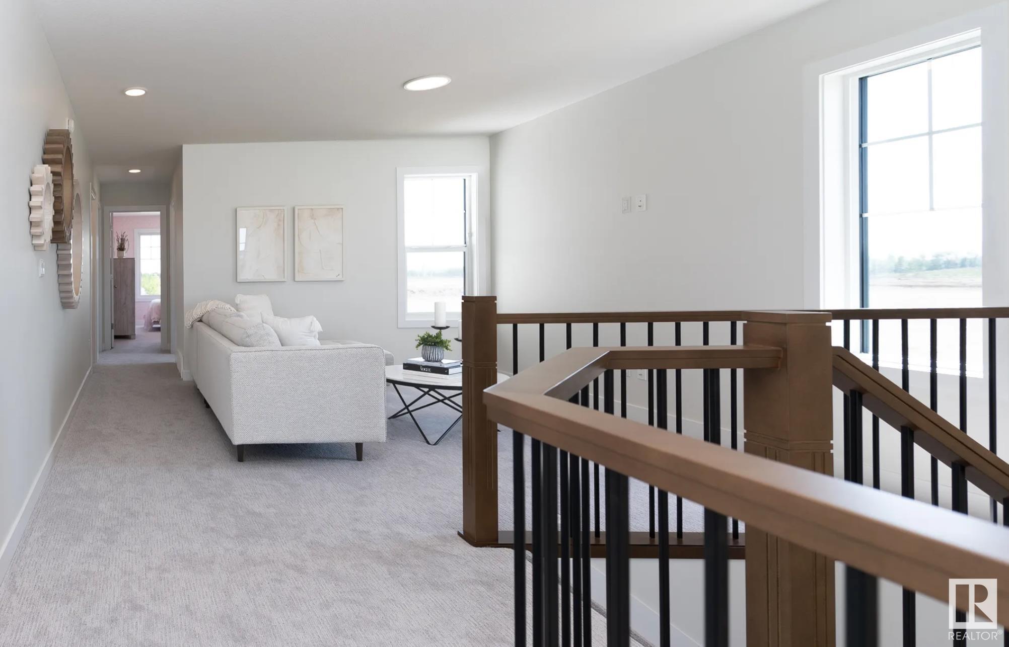 Photo de la propriété:  3316 Roy Brown Way NW  AB T5E 6Z9 
