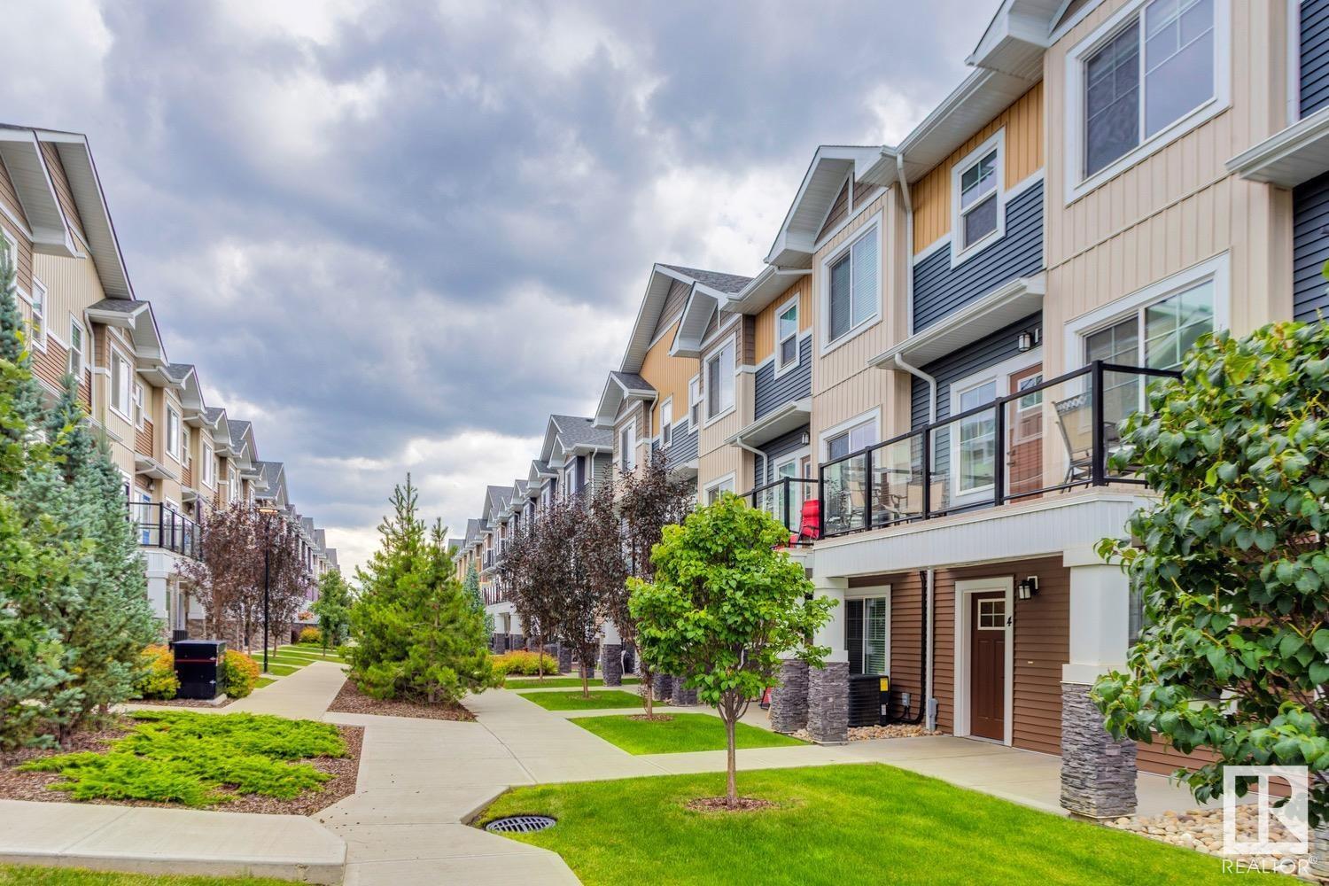 Photo de la propriété:  230 Edgemont NW 4  AB T6M 0Y8 