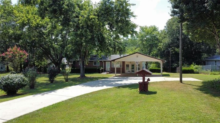 Property Photo: 7177 Capps Ferry Road Road GA 30135